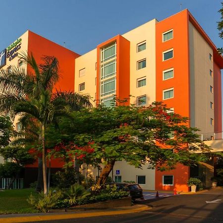 Holiday Inn Express & Suites Cuernavaca, An Ihg Hotel Exterior foto